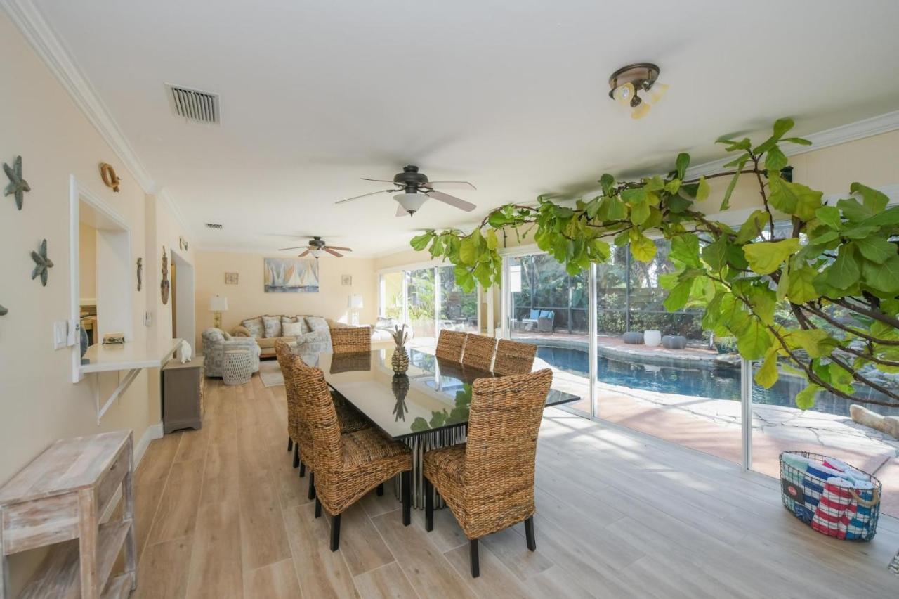 Island Time - Home Wenclosed Lagoon Style Pool Spa Walk To Beach Bikes Holmes Beach Extérieur photo