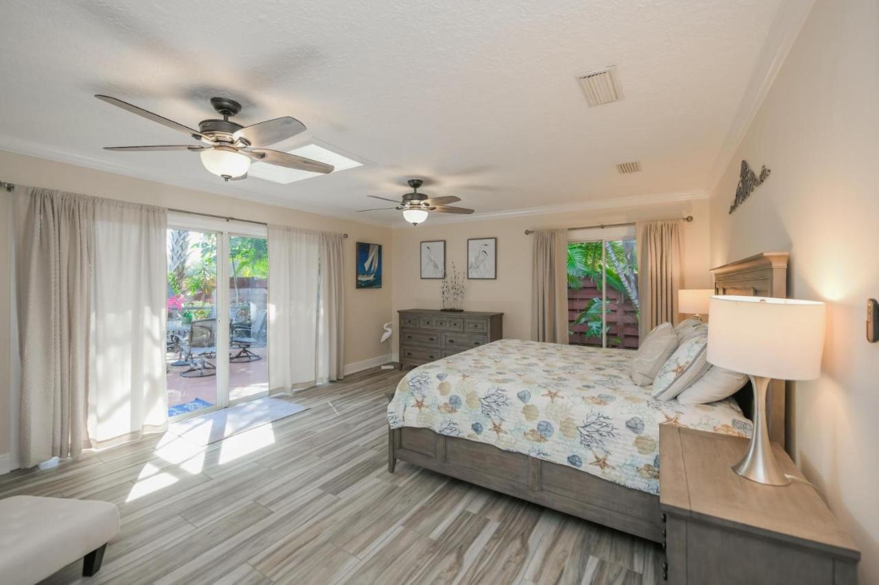 Island Time - Home Wenclosed Lagoon Style Pool Spa Walk To Beach Bikes Holmes Beach Extérieur photo